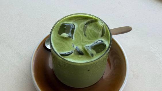 Matcha : boisson santé miracle ou faux ami ? Ce qu’il faut vraiment savoir