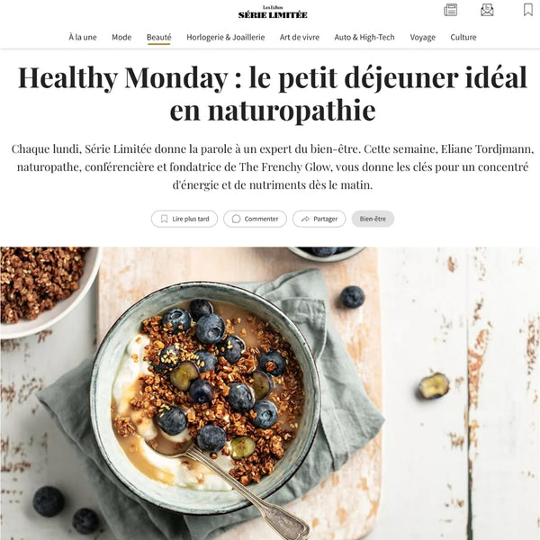 Bol de muesli, fruits et yaourt